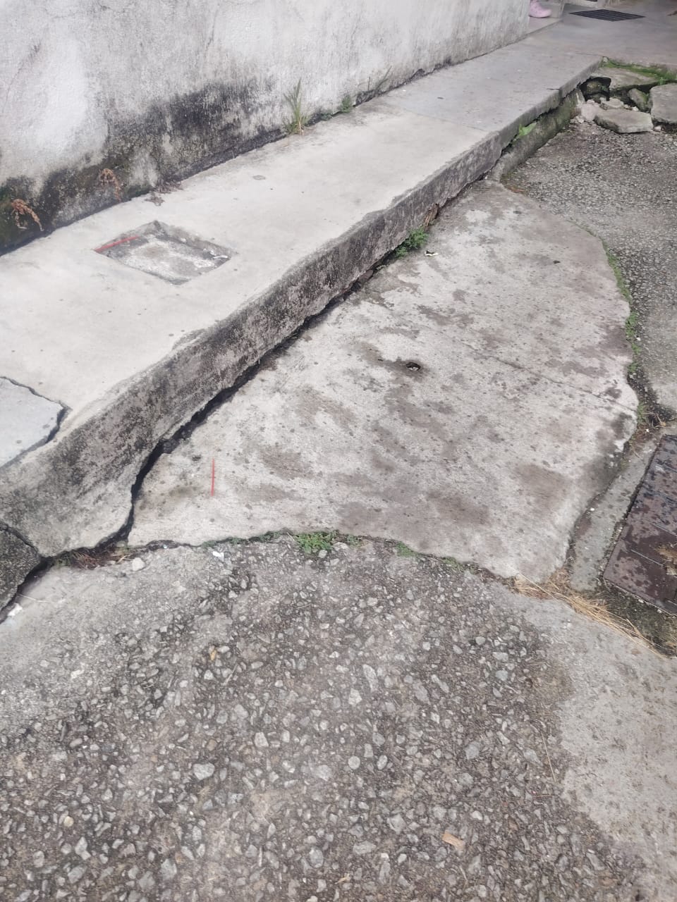 Block M ground-settlement repair work, photo 7
